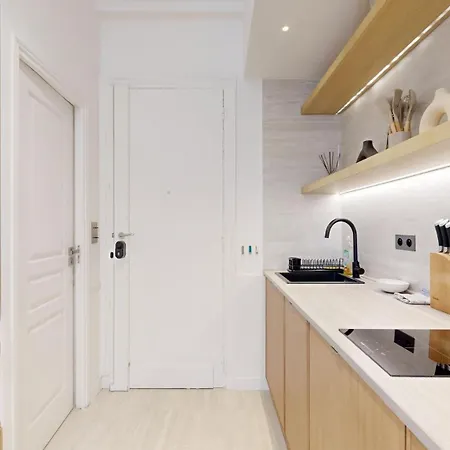 Bluestay 249 - Superbe Champs Elysees Appartement Paris